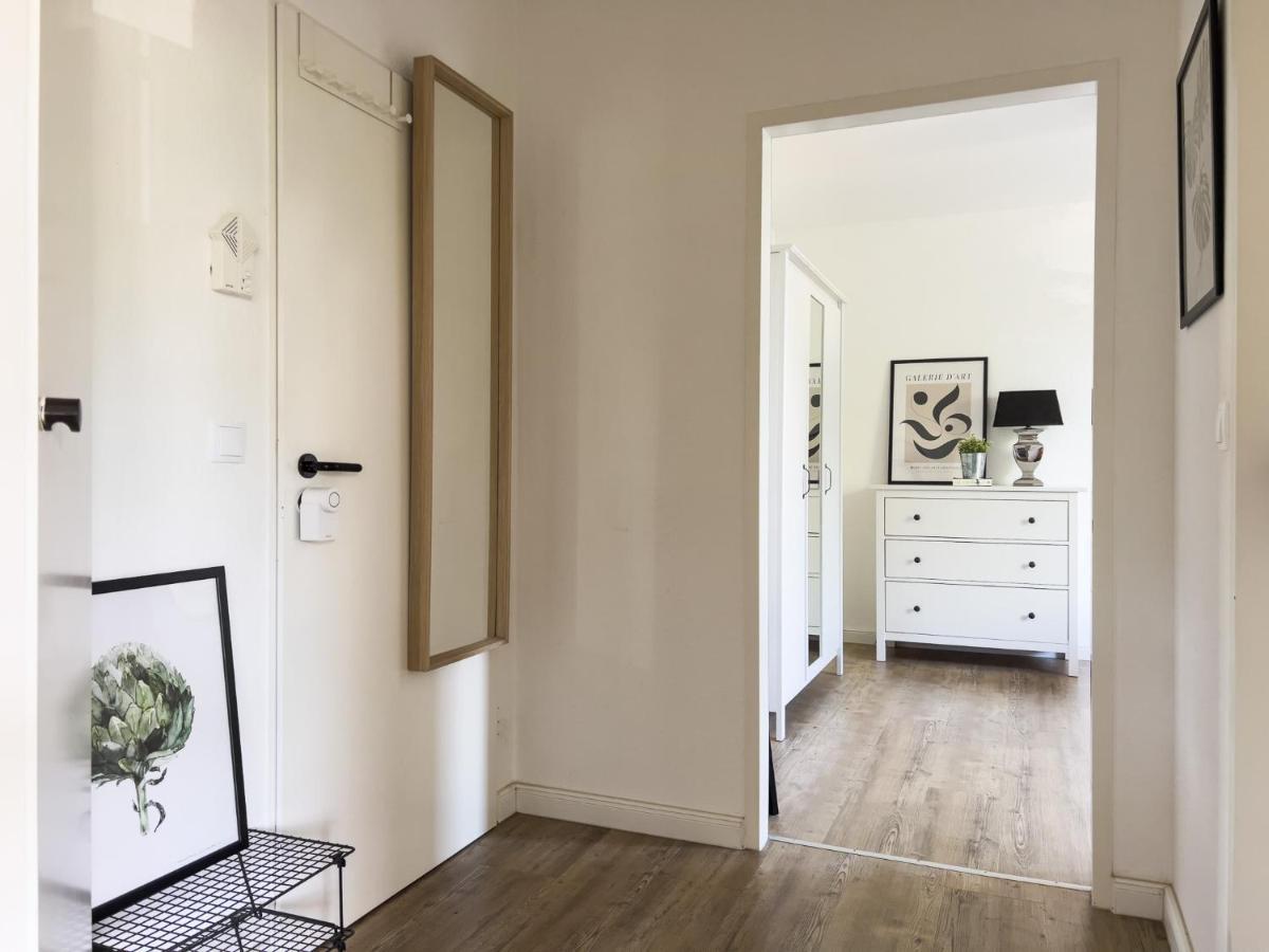 Home By Doni I Apartment An Der Kunsthalle I Parkplatz & Balkon Bielefeld Exterior photo